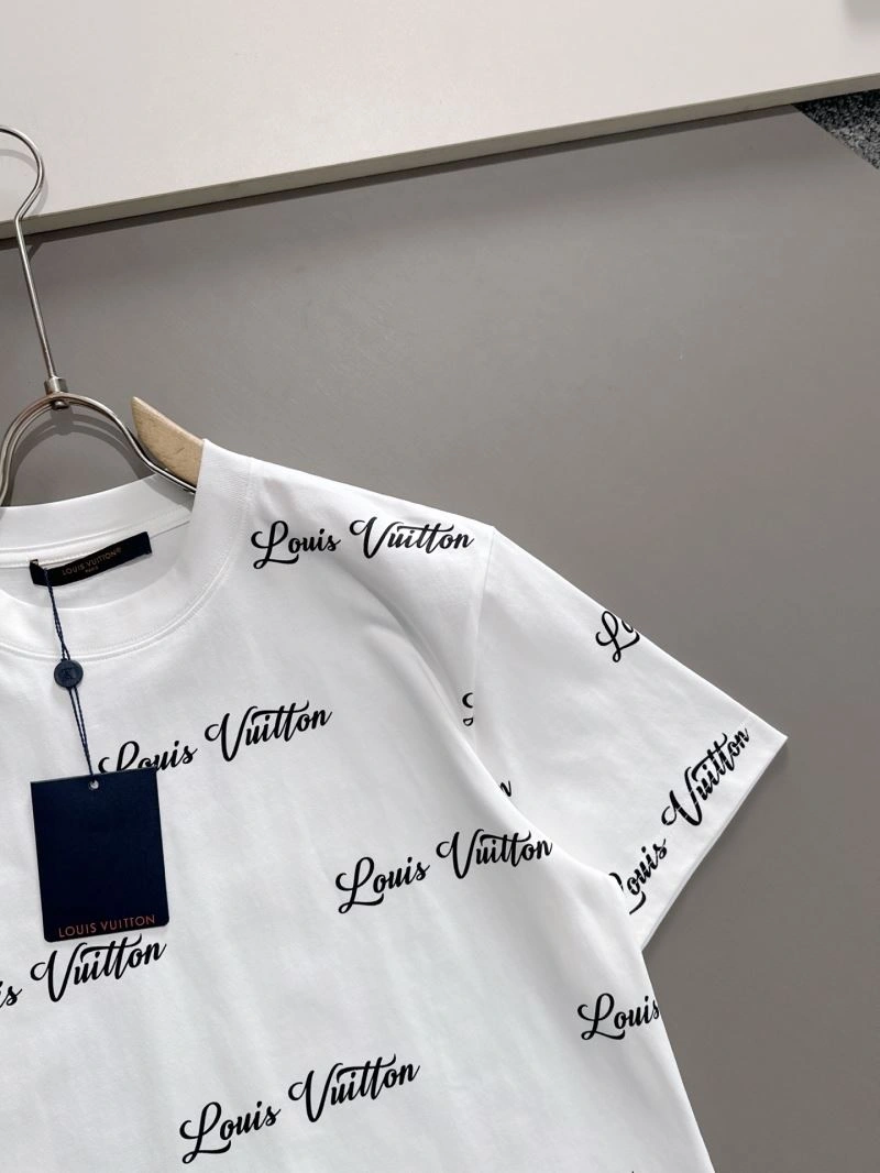 Cozy Louis Vuitton T-Shirts 132550