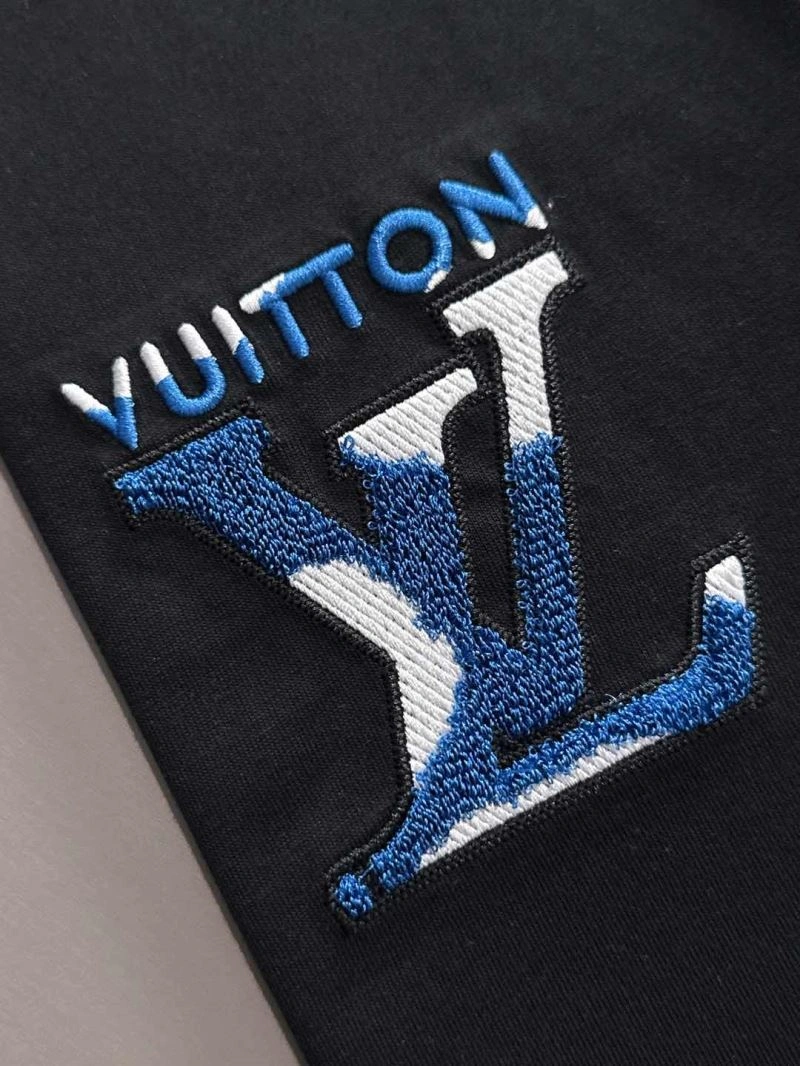 Sustainable Louis Vuitton T-Shirts 132526
