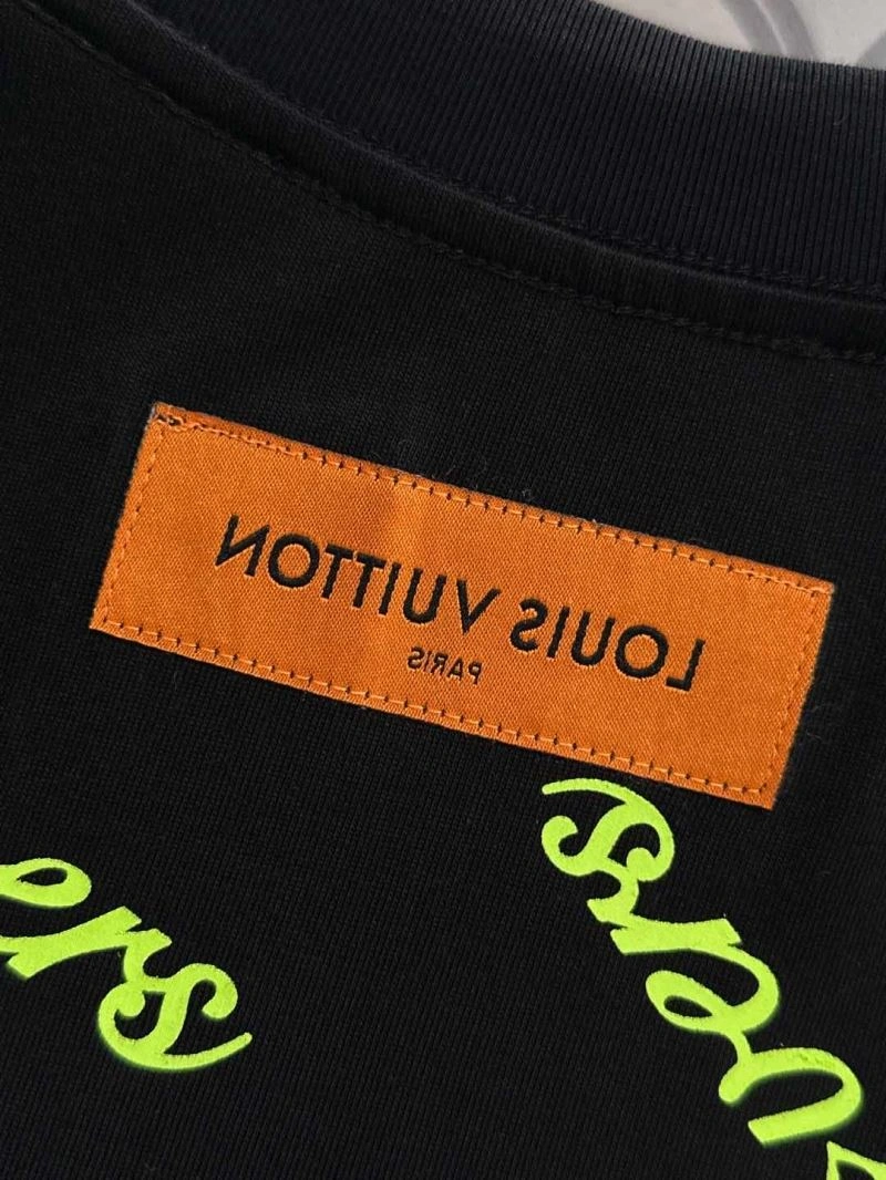 Louis Vuitton T-Shirts Comfortable 132528