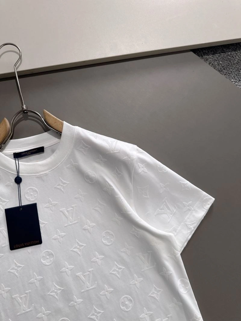 Louis Vuitton T-Shirts WeatherProof 132525