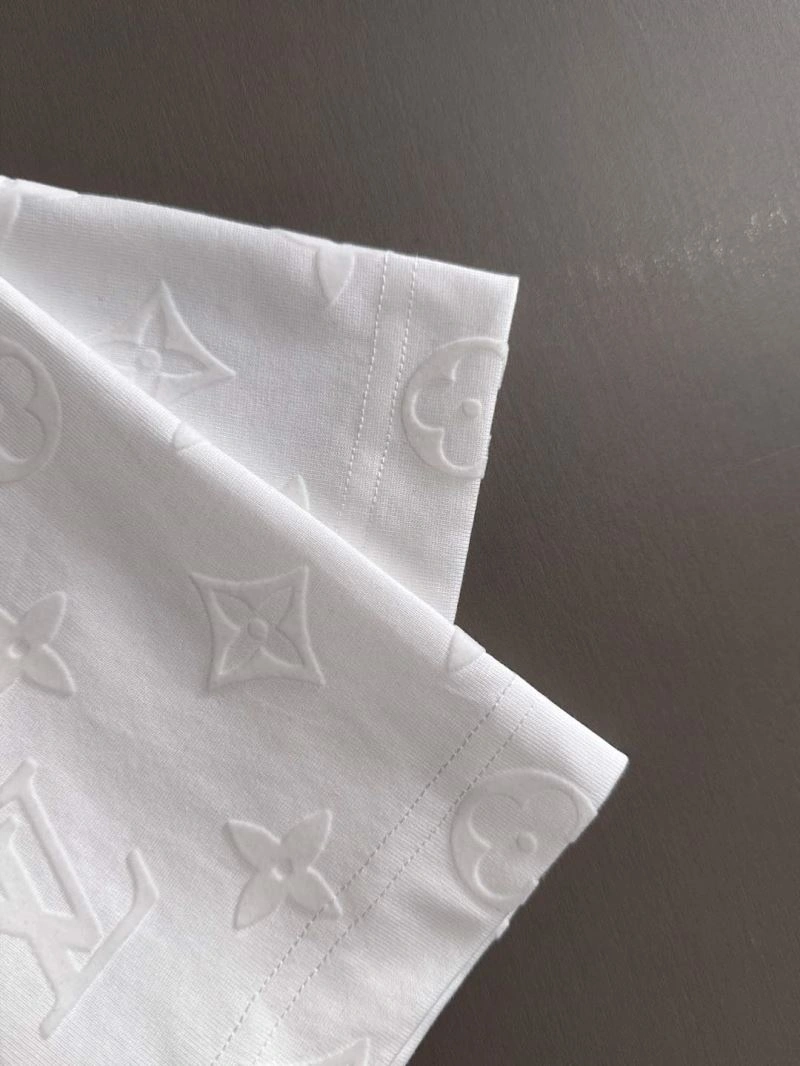 Louis Vuitton T-Shirts WeatherProof 132525