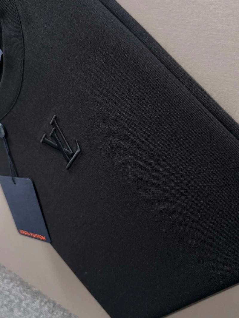 Louis Vuitton T-Shirts AllSeason 132524