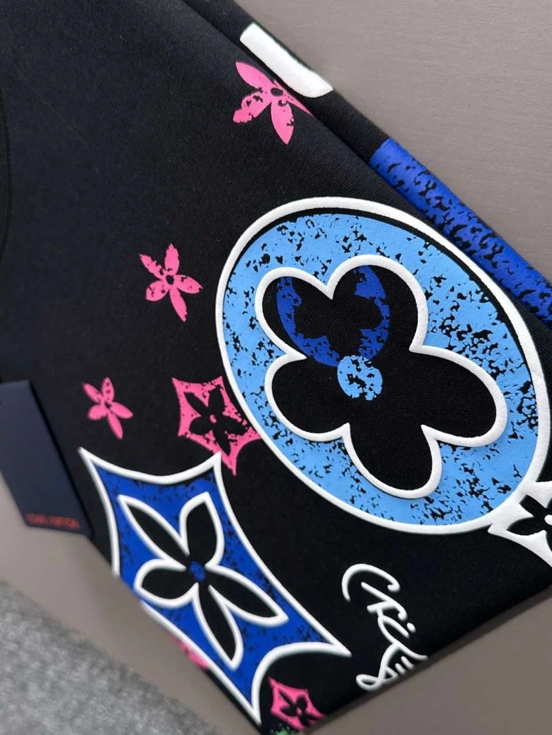 Upgraded Louis Vuitton T-Shirts 132521