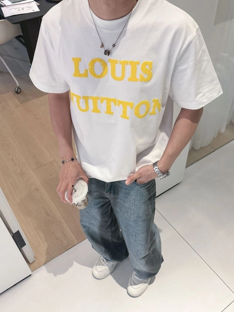 Louis Vuitton T-Shirts WrinkleFree 132514