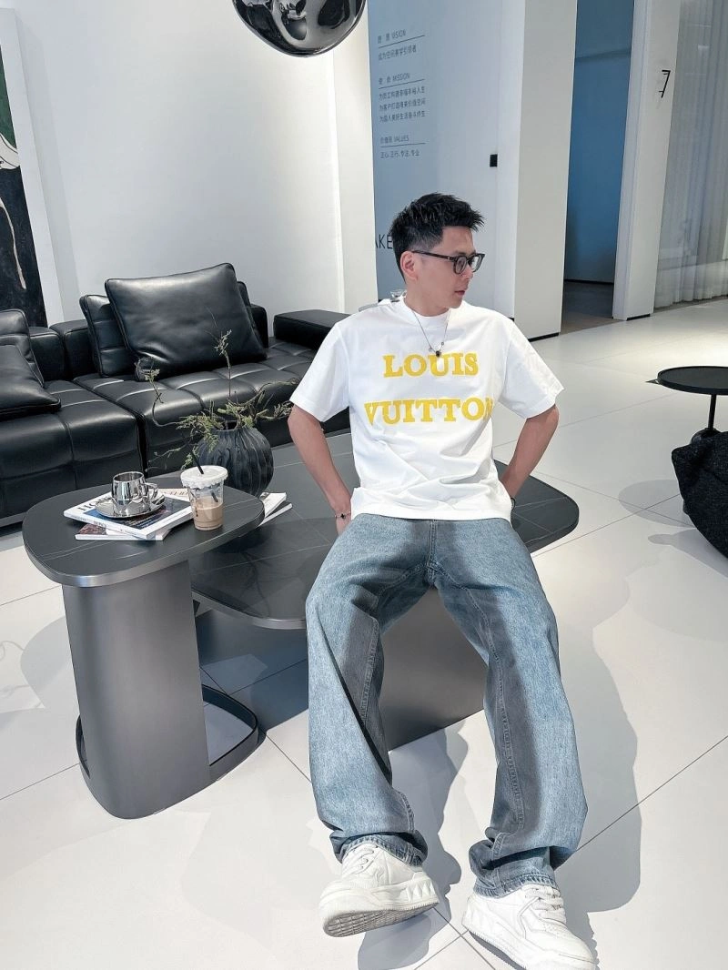 Louis Vuitton T-Shirts WrinkleFree 132514