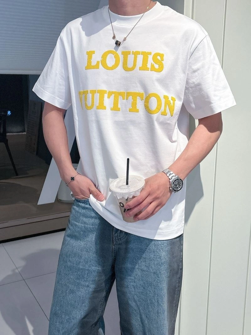 Louis Vuitton T-Shirts WrinkleFree 132514