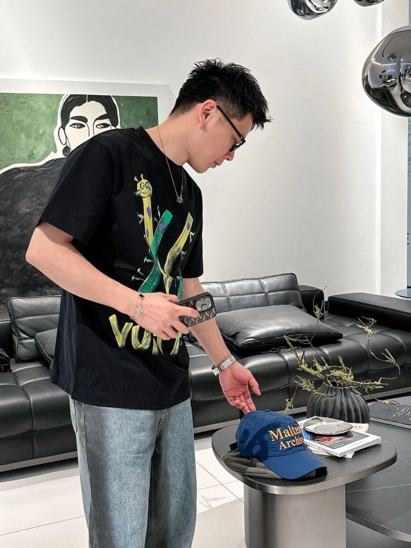 Durable Louis Vuitton T-Shirts 132513