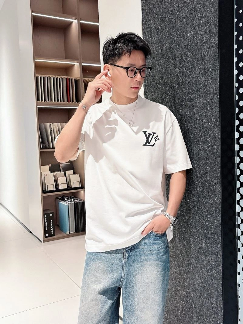 Timeless Louis Vuitton T-Shirts 132492