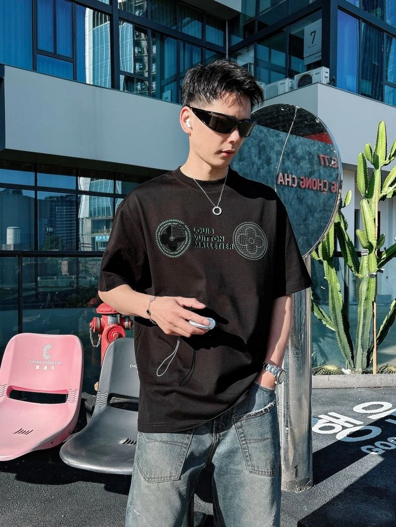 Louis Vuitton T-Shirts OdorResistant 132495