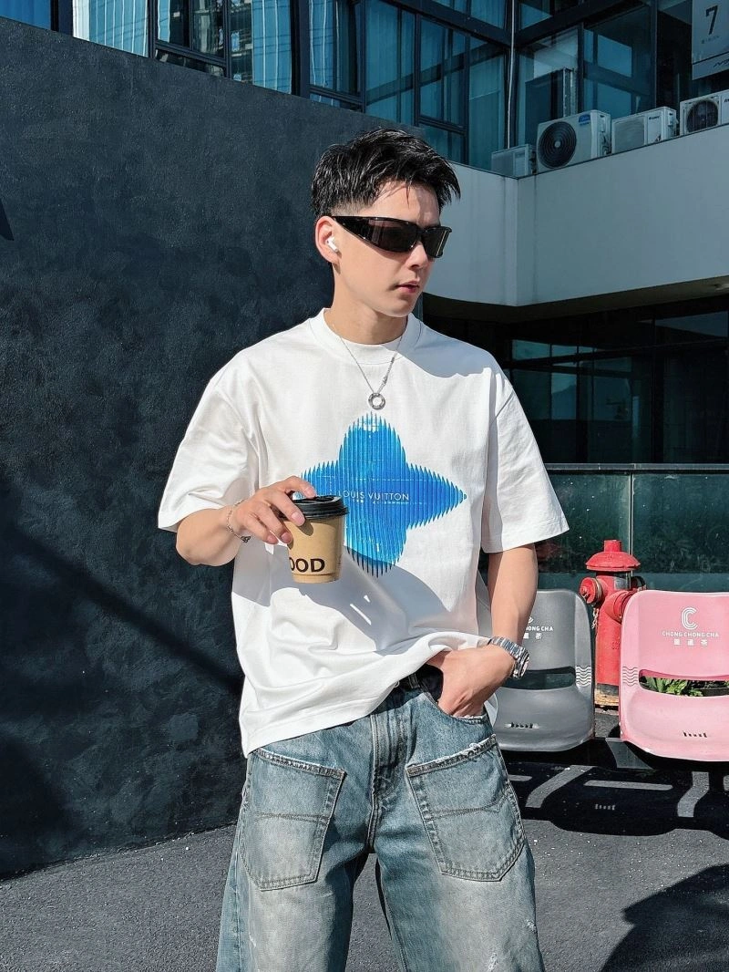 Louis Vuitton T-Shirts ZipUp 132494