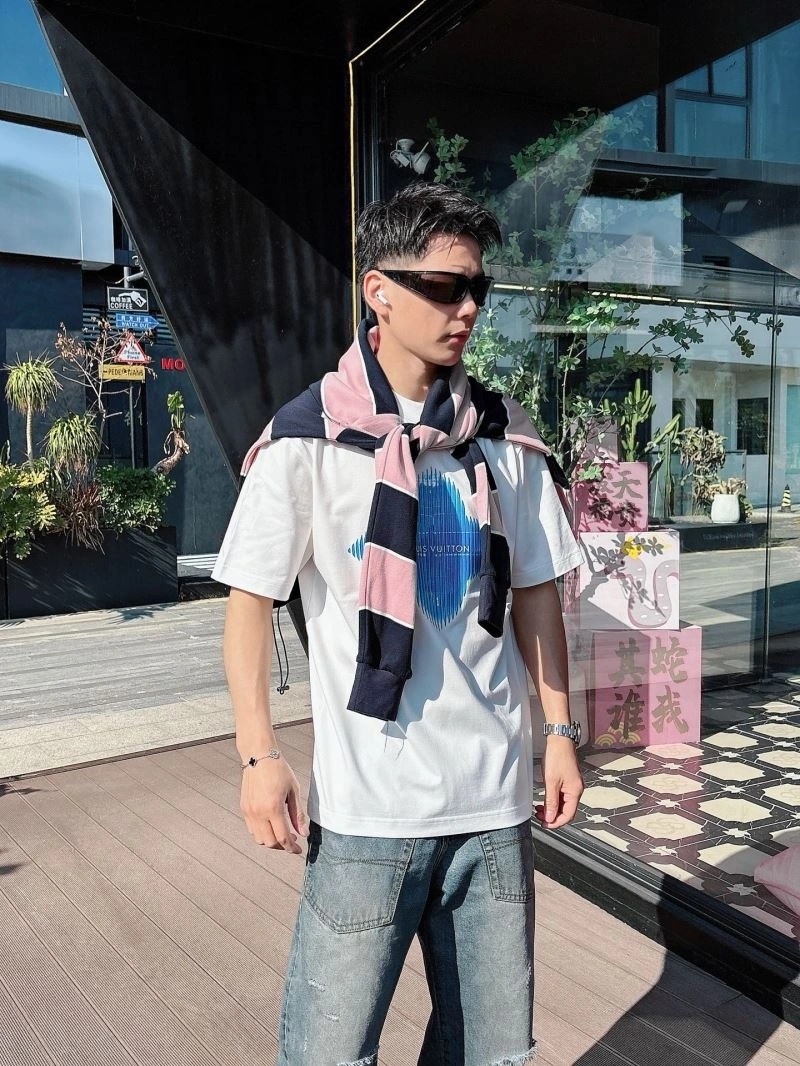 Louis Vuitton T-Shirts ZipUp 132494