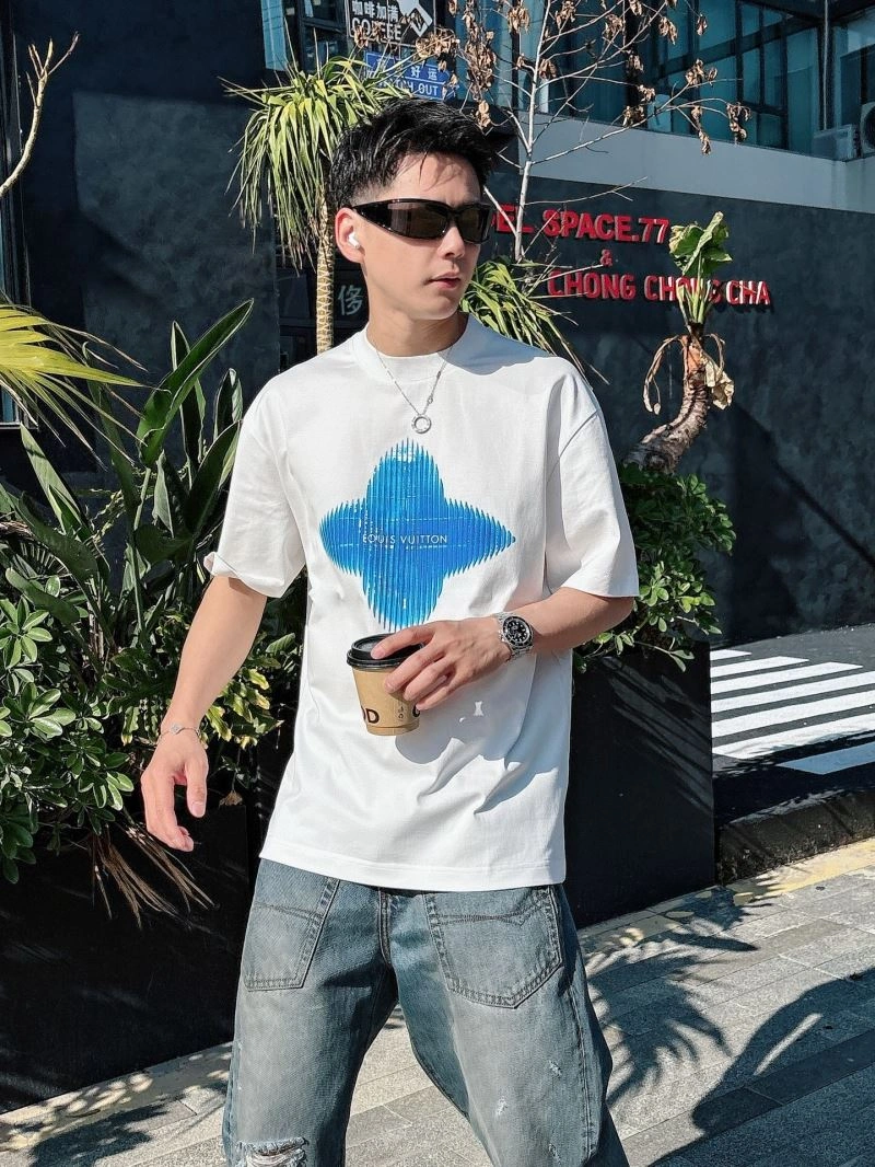 Louis Vuitton T-Shirts ZipUp 132494