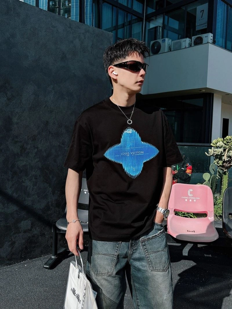 ZipUp Louis Vuitton T-Shirts 132519