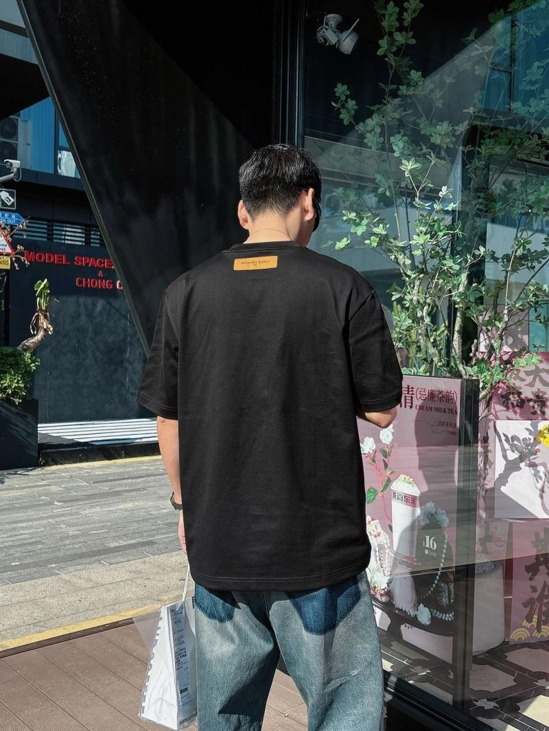 ZipUp Louis Vuitton T-Shirts 132519