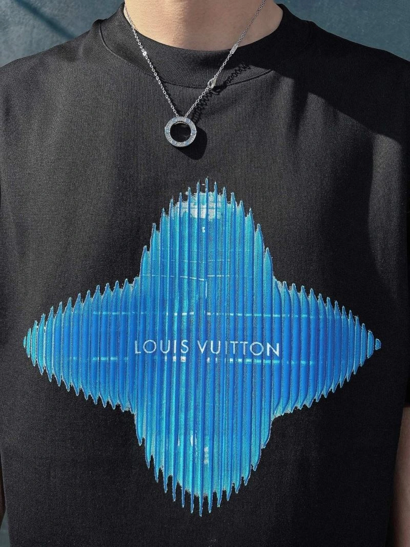 ZipUp Louis Vuitton T-Shirts 132519