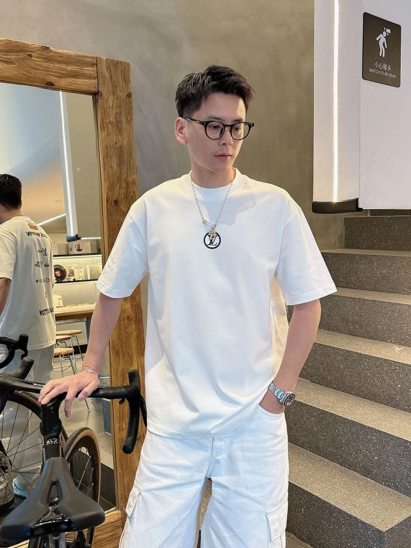 SmoothTexture Louis Vuitton T-Shirts 132497