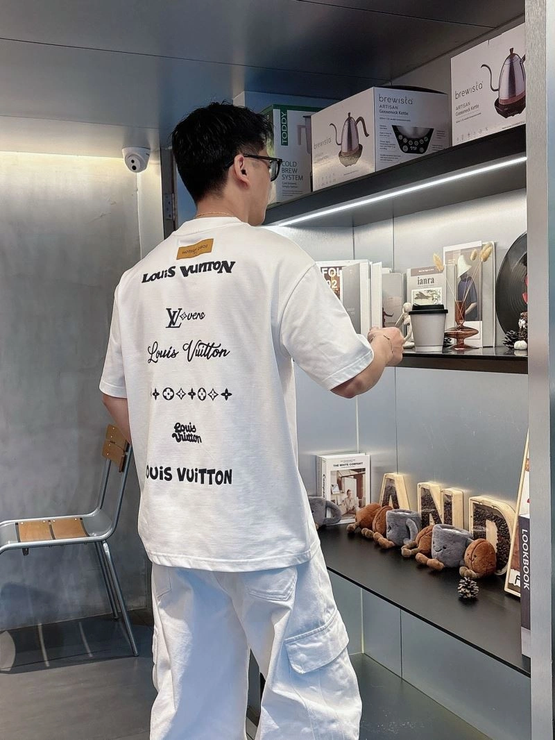 SmoothTexture Louis Vuitton T-Shirts 132497