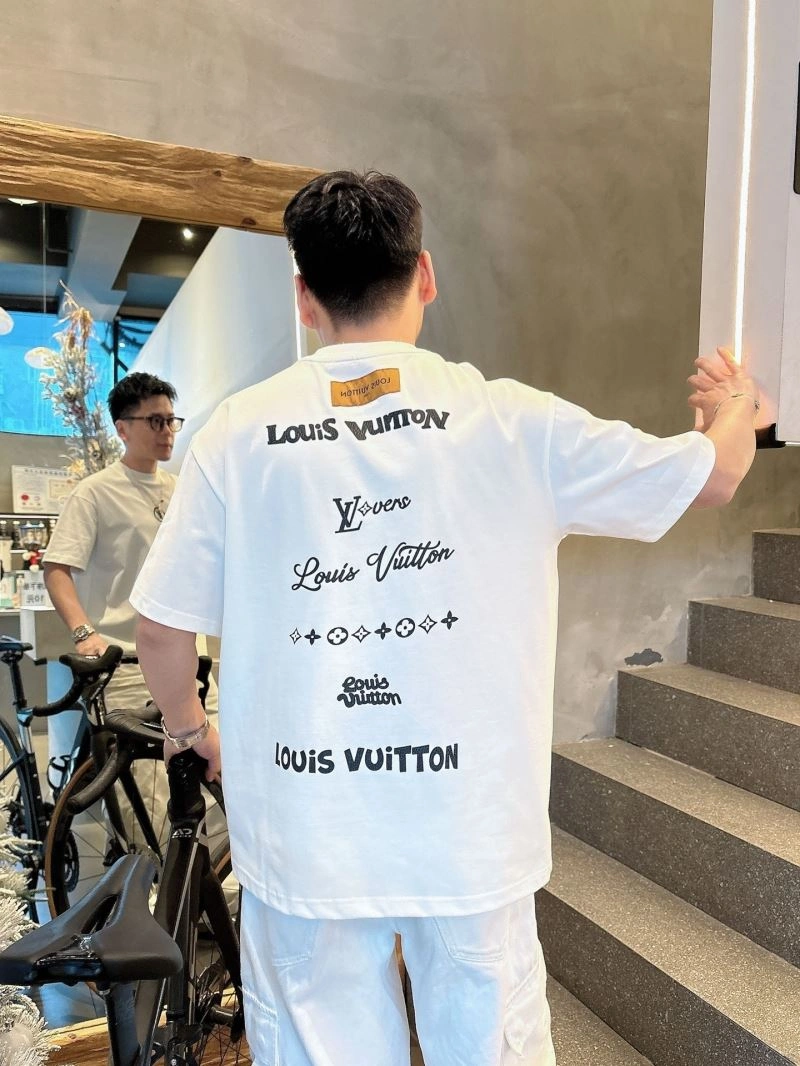 SmoothTexture Louis Vuitton T-Shirts 132497