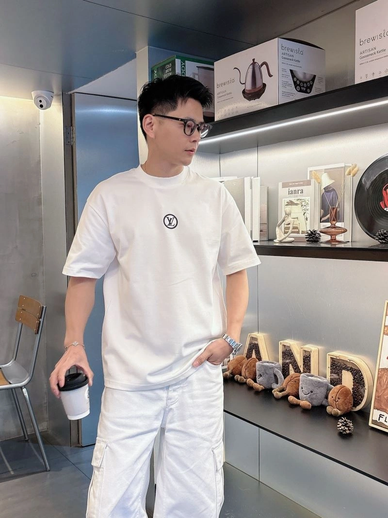 SmoothTexture Louis Vuitton T-Shirts 132497
