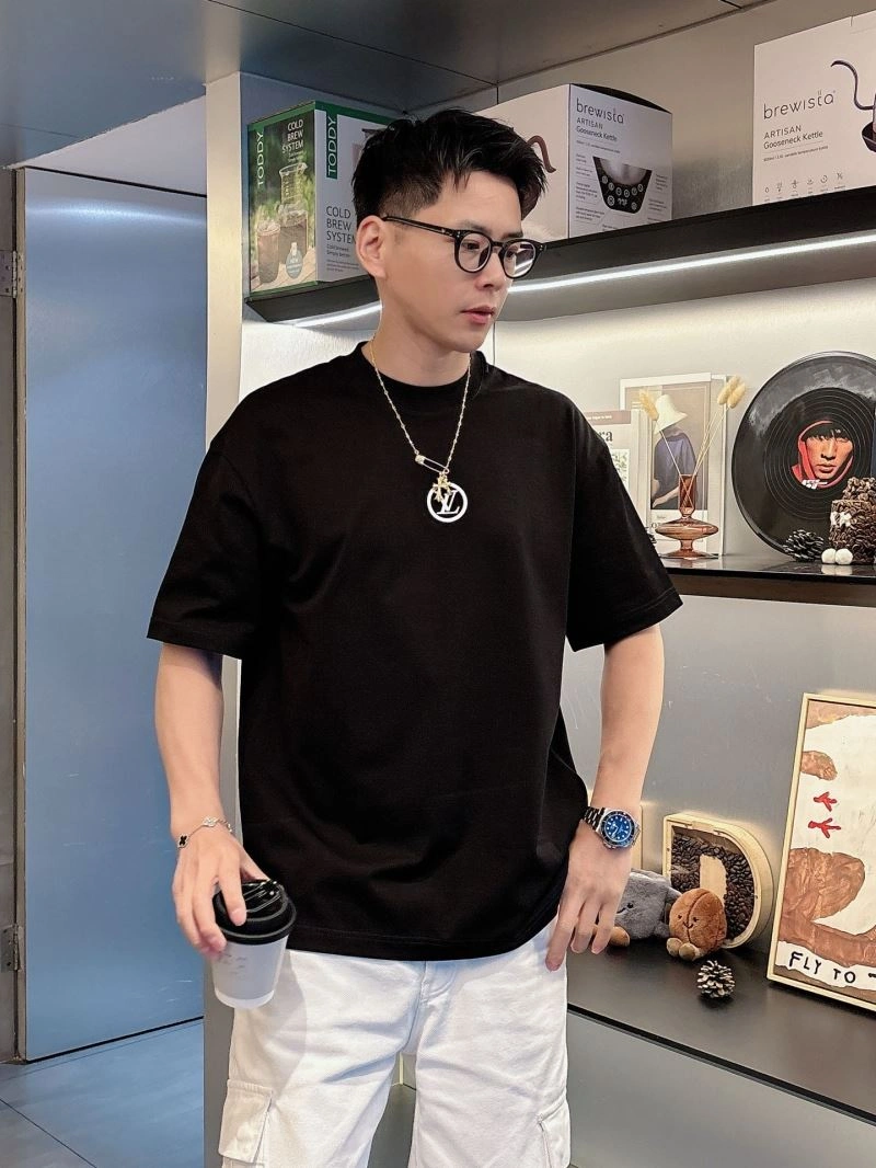Louis Vuitton T-Shirts Durable 132509