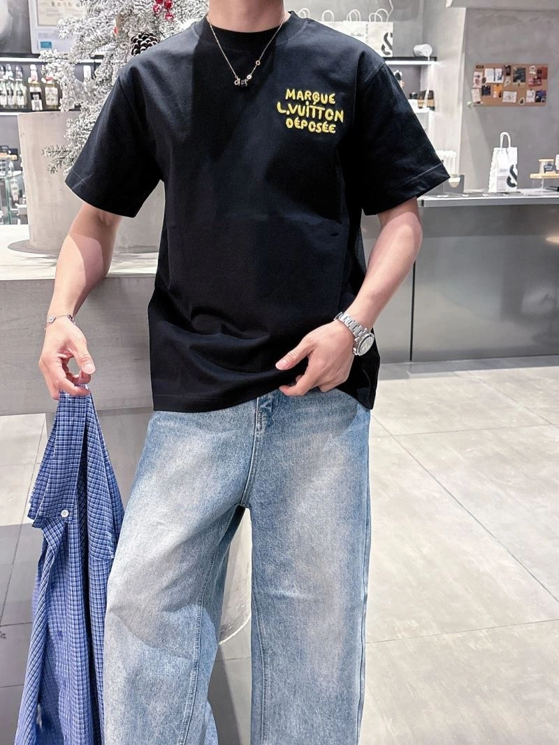 Louis Vuitton T-Shirts Lightweight 132490