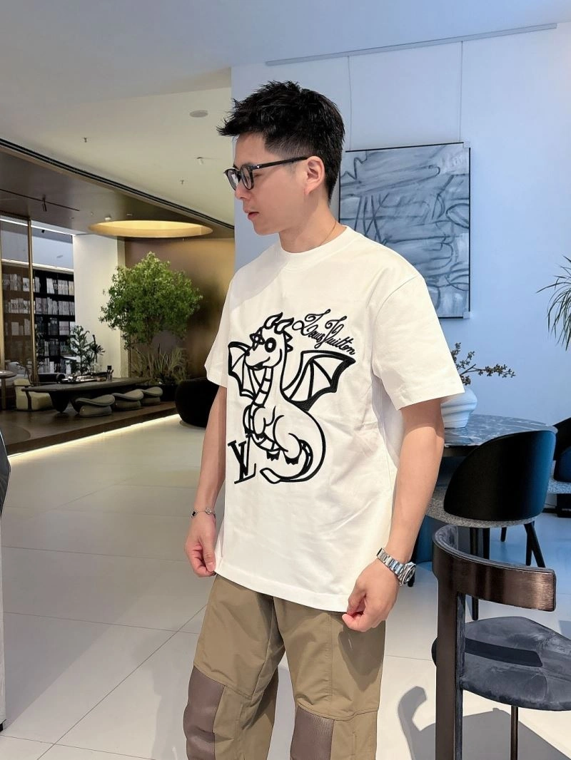 Bright Louis Vuitton T-Shirts 132484