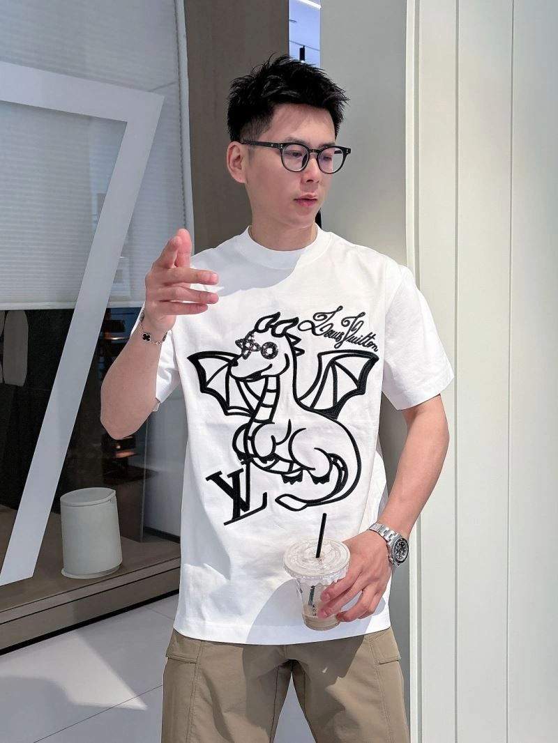 Bright Louis Vuitton T-Shirts 132484