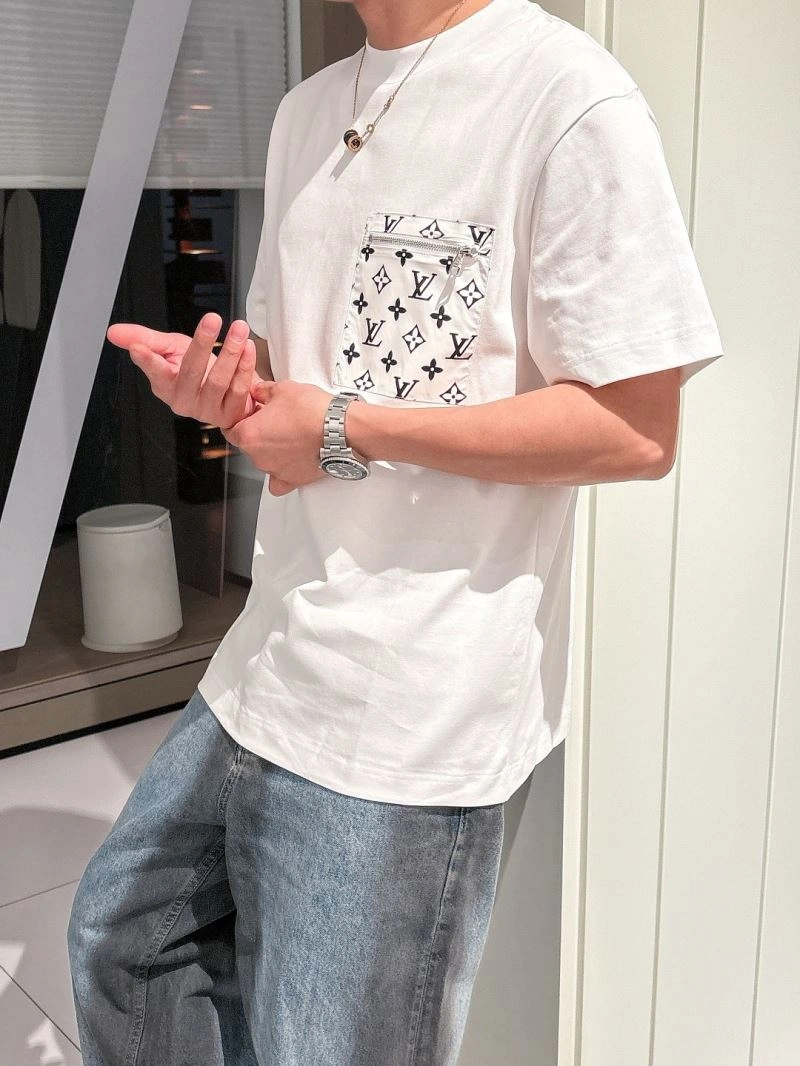 Versatile Louis Vuitton T-Shirts 132487