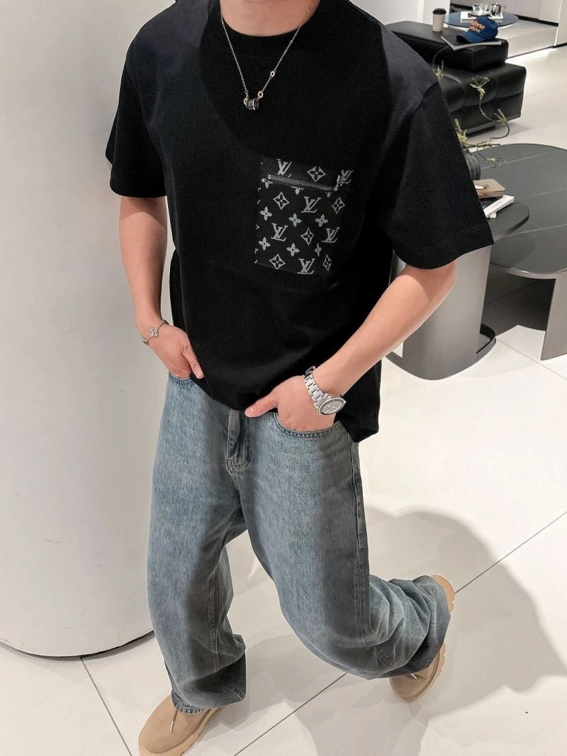 Louis Vuitton T-Shirts Trendy 132481
