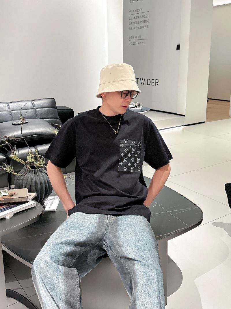 Louis Vuitton T-Shirts Trendy 132481