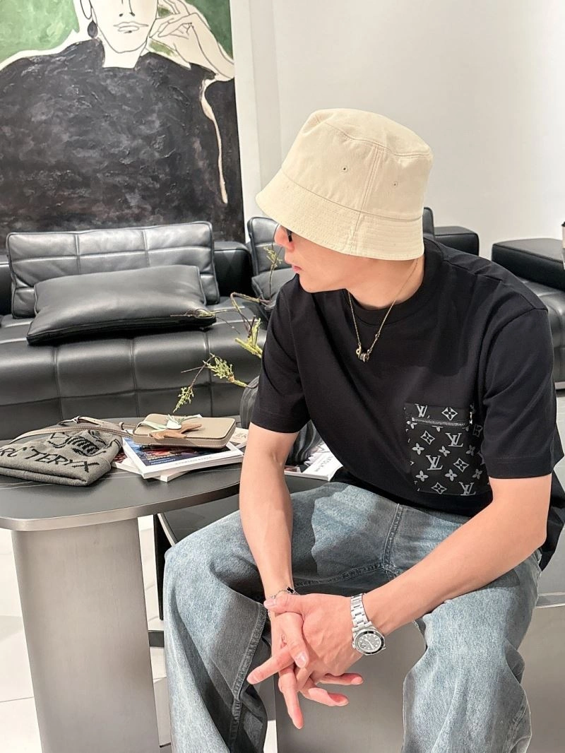 Louis Vuitton T-Shirts Trendy 132481