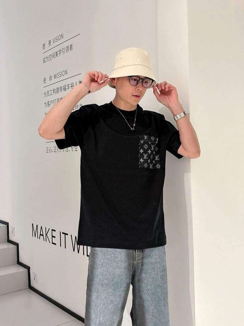 Louis Vuitton T-Shirts Trendy 132481