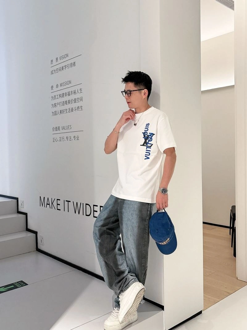 AllSeason Louis Vuitton T-Shirts 132483