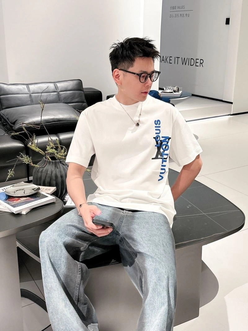 AllSeason Louis Vuitton T-Shirts 132483