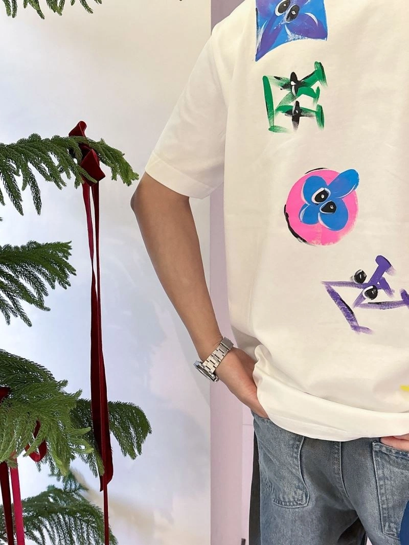 Louis Vuitton T-Shirts Durable 132478