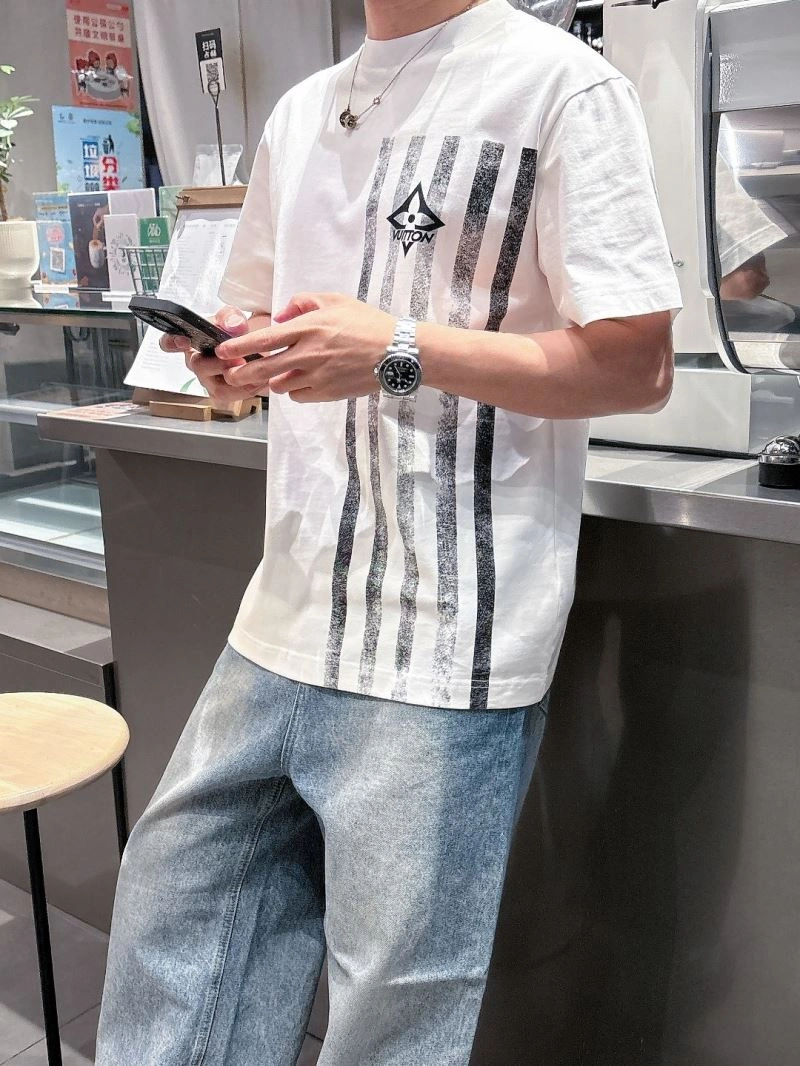 Bright Louis Vuitton T-Shirts 132477