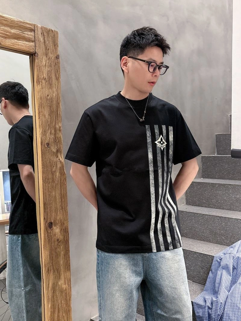 Timeless Louis Vuitton T-Shirts 132467