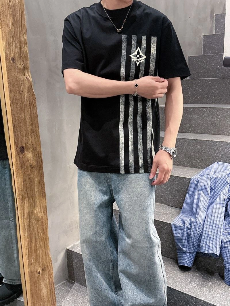 Timeless Louis Vuitton T-Shirts 132467