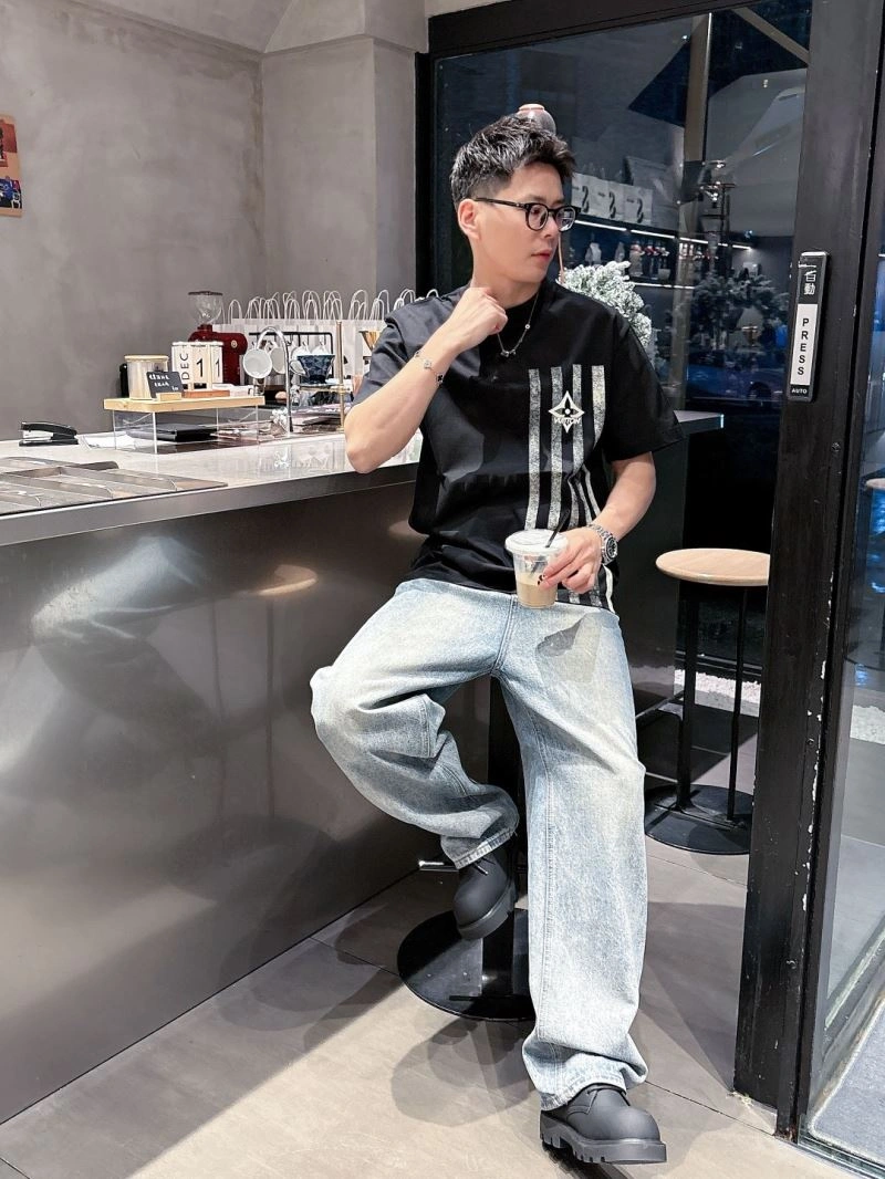 Timeless Louis Vuitton T-Shirts 132467