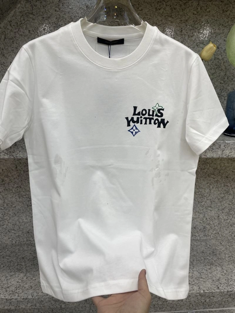 Trendy Louis Vuitton T-Shirts 132451