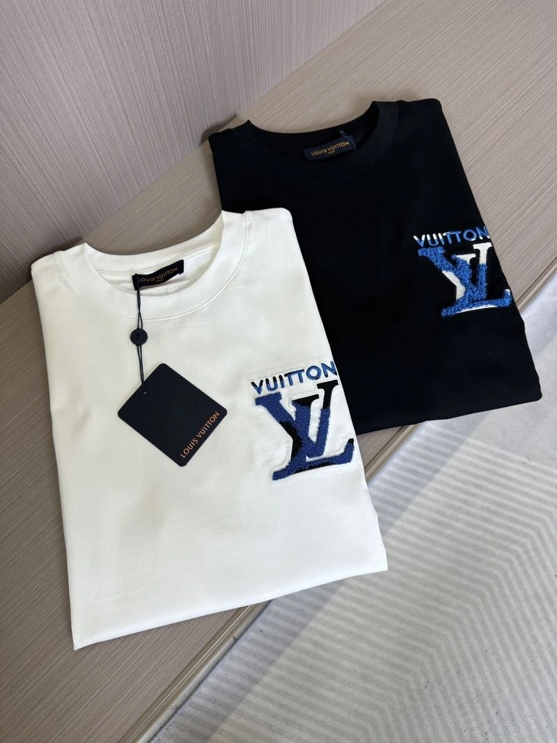 Louis Vuitton T-Shirts Breathable 132476