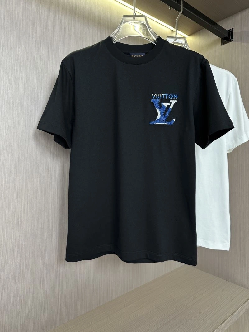 Louis Vuitton T-Shirts Breathable 132476