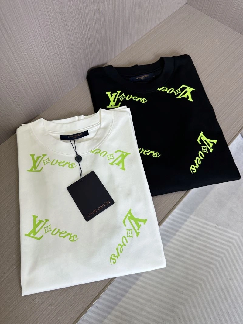 RelaxedFit Louis Vuitton T-Shirts 132455
