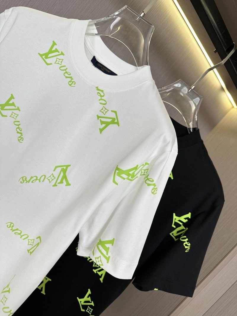 RelaxedFit Louis Vuitton T-Shirts 132455