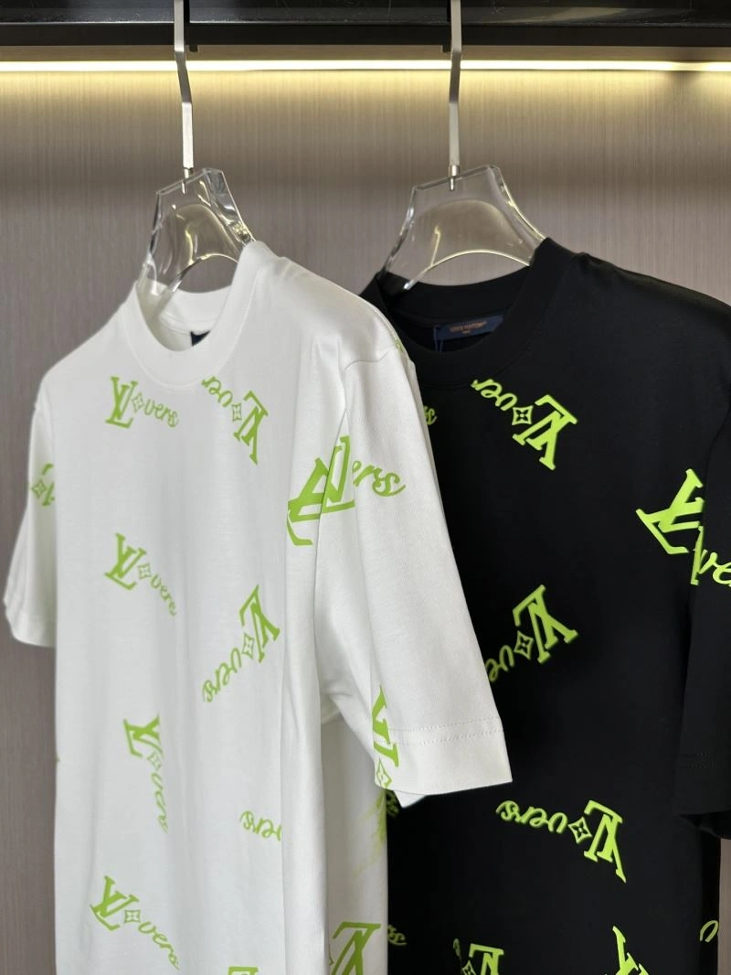 RelaxedFit Louis Vuitton T-Shirts 132455