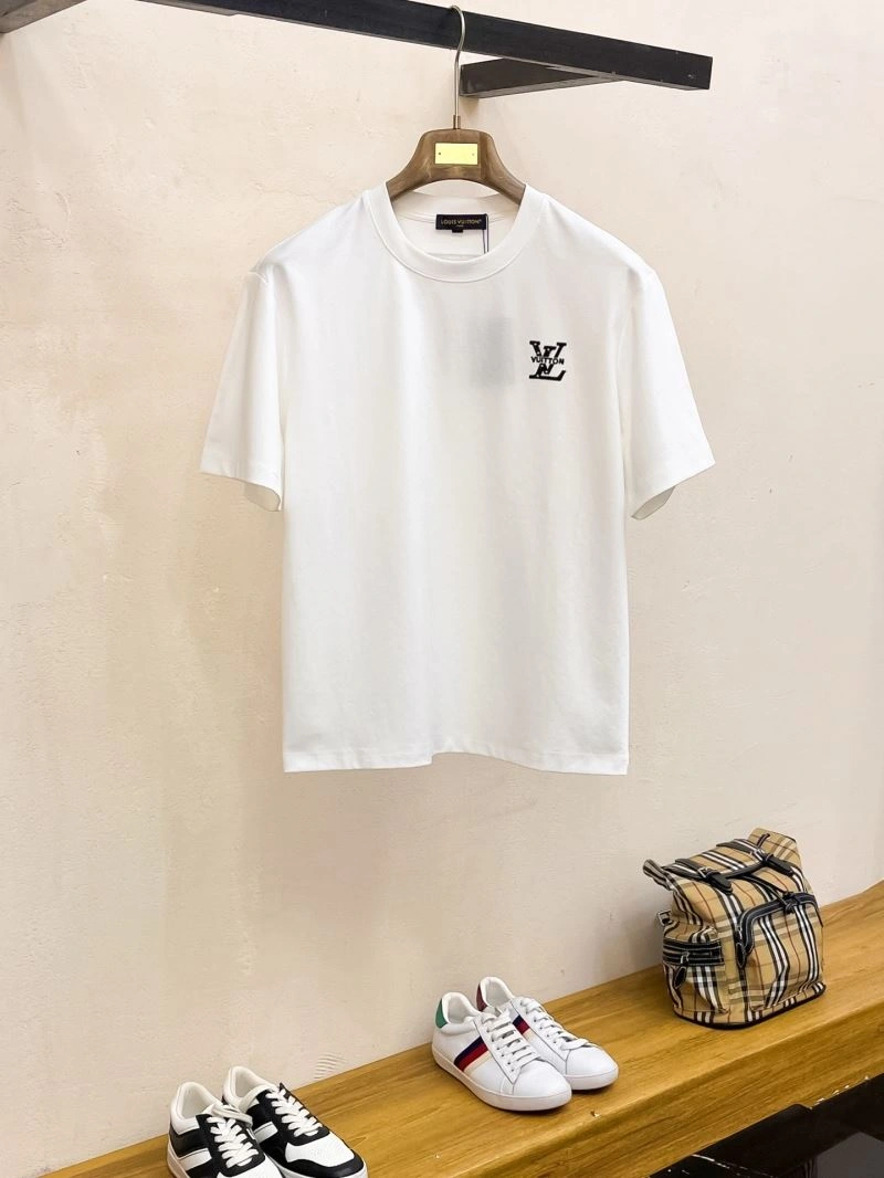 Louis Vuitton T-Shirts Lightweight 132454