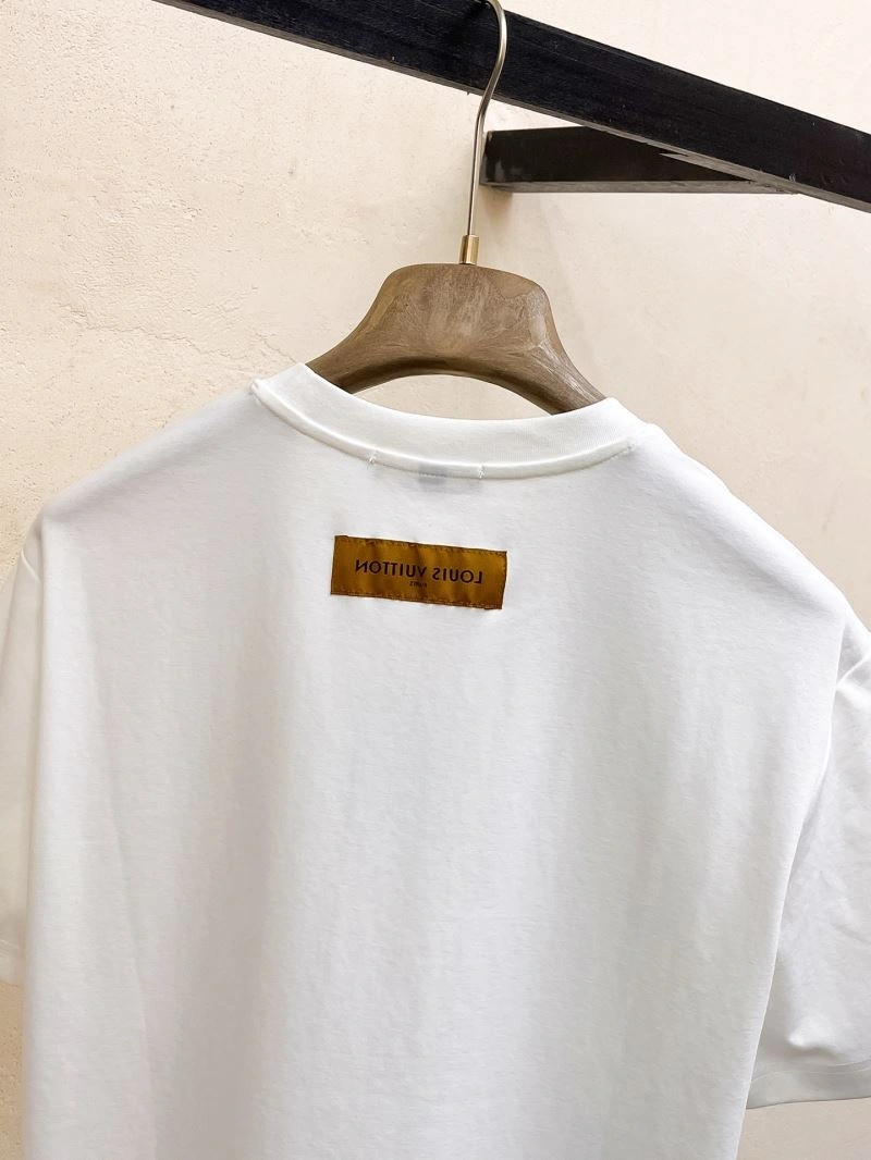 Louis Vuitton T-Shirts Lightweight 132454