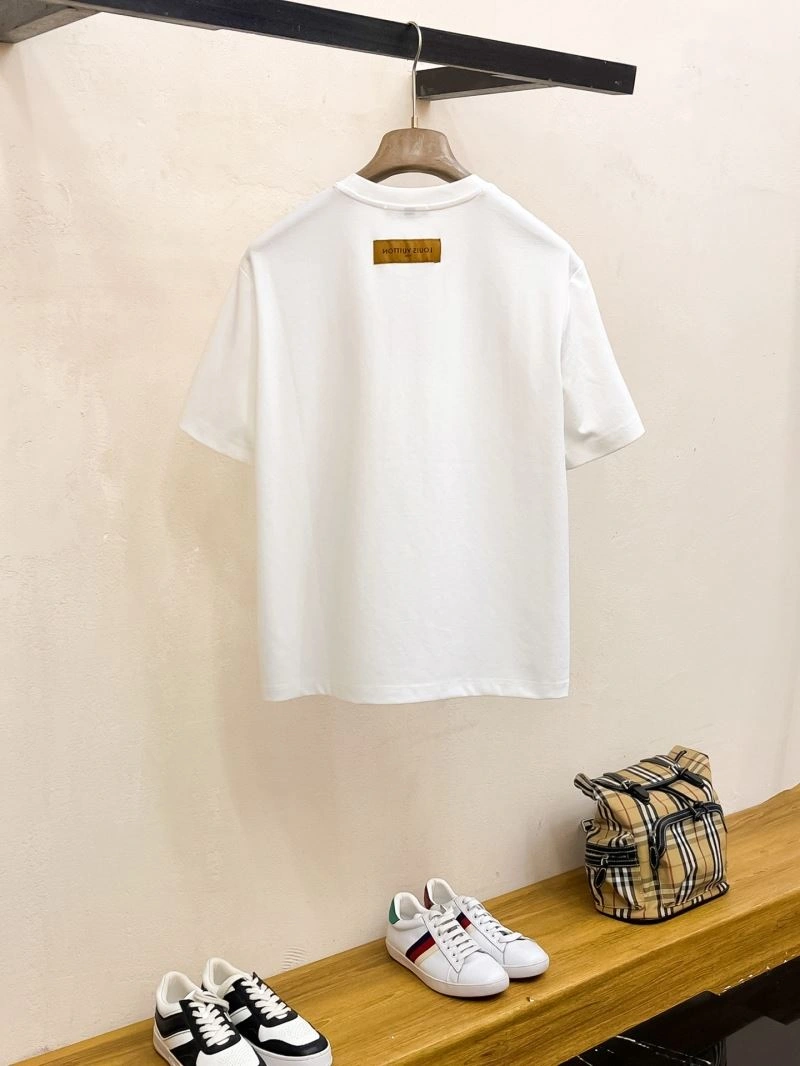 Louis Vuitton T-Shirts Lightweight 132454