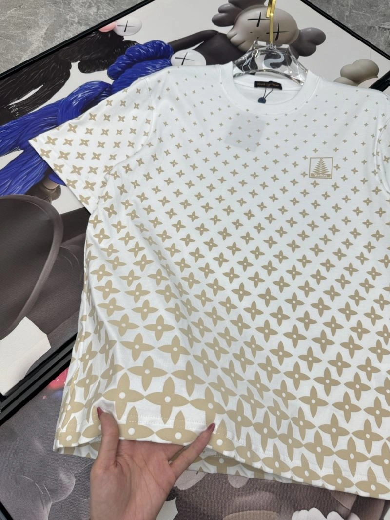 Louis Vuitton T-Shirts Comfortable 132465