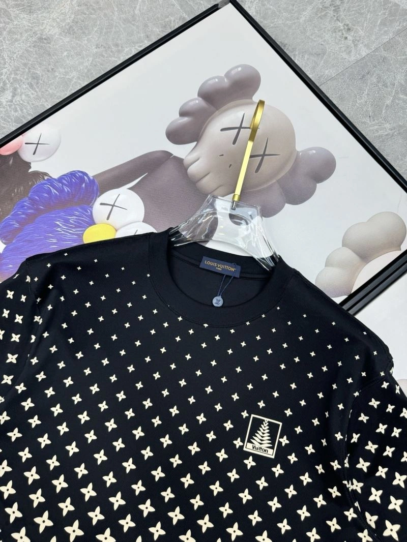GoodFit Louis Vuitton T-Shirts 132464